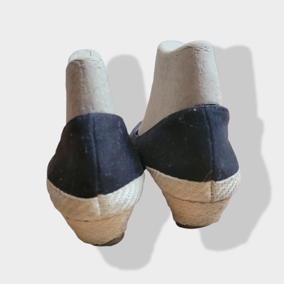 American Eagle espadriil wedge, black, size 11. - Picture 4 of 4